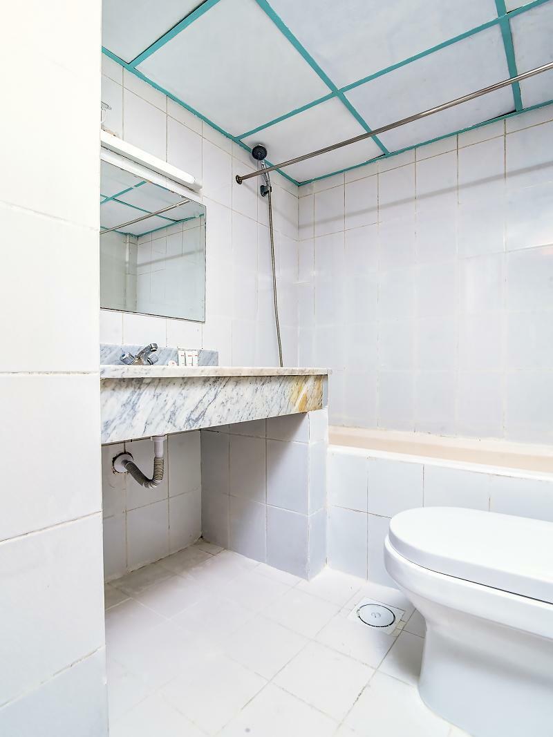 Oyo 170 Roy Sand Hotel ドバイ エクステリア 写真